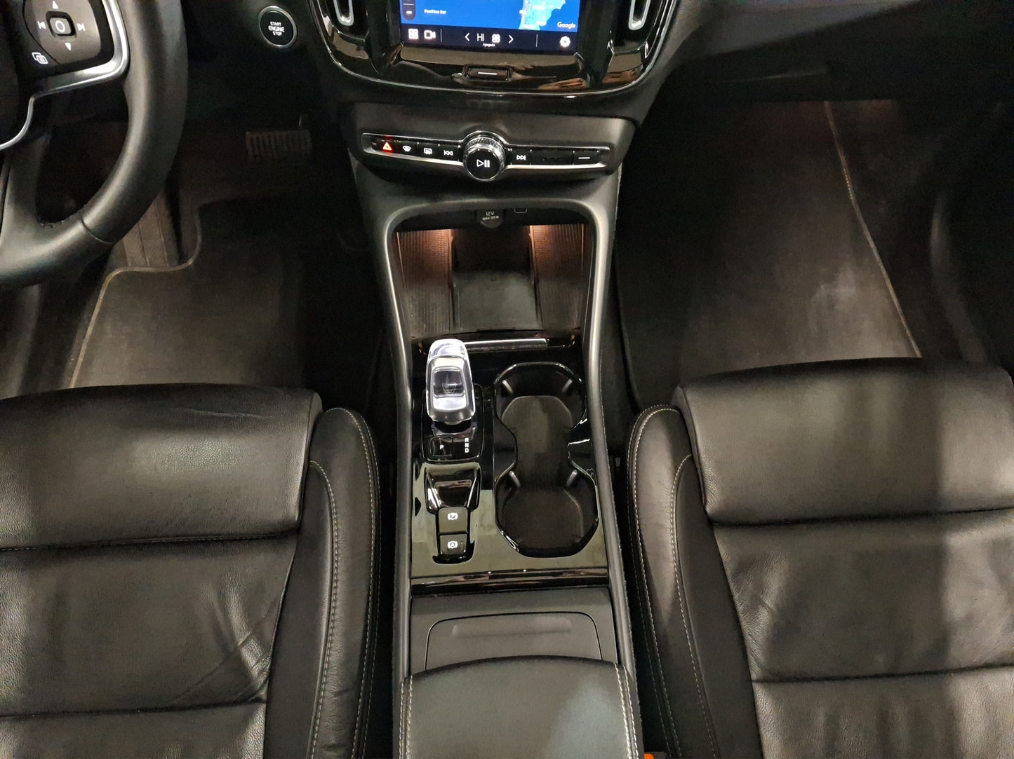 2023 Volvo XC40 B4 Ultimate Mild Hybrid
