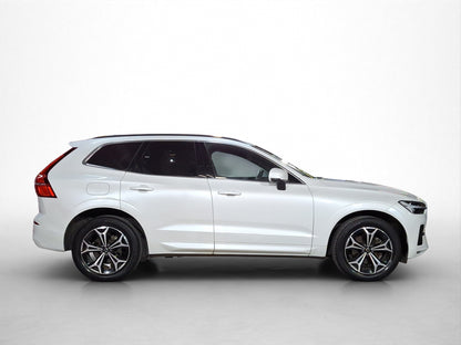 2022 Volvo XC60 Momentum B5 AWD