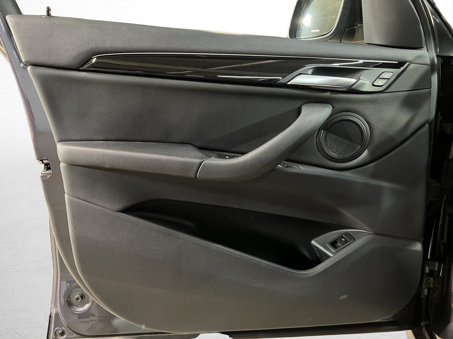 2019 BMW X1 20i X Line