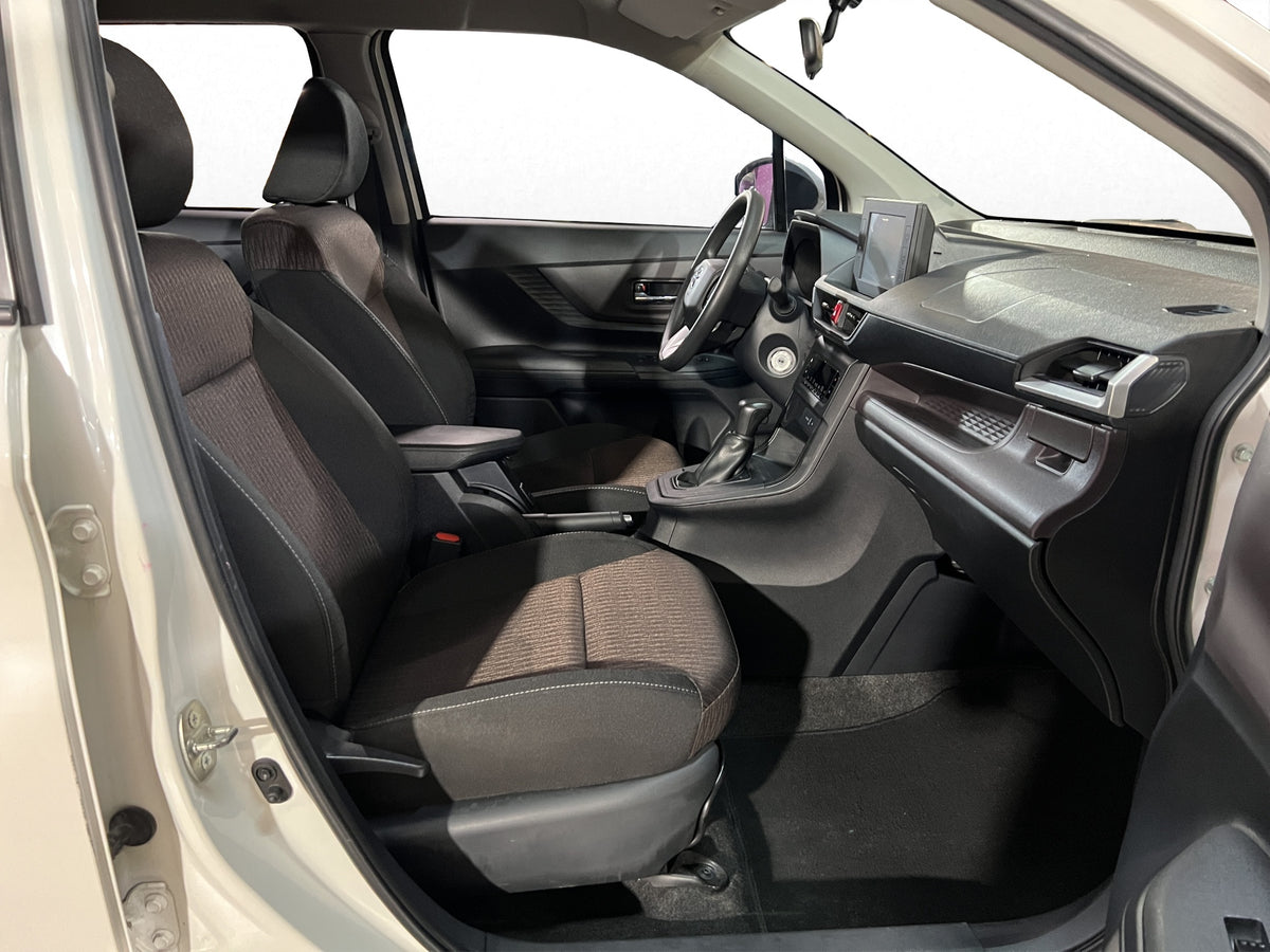 2024 Toyota Avanza XLE