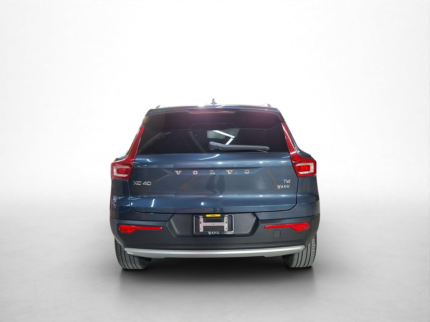 2022 Volvo XC40 Momentum T4