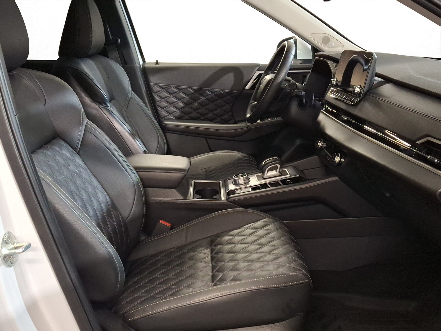 2023 Mitsubishi Outlander PHEV Diamond