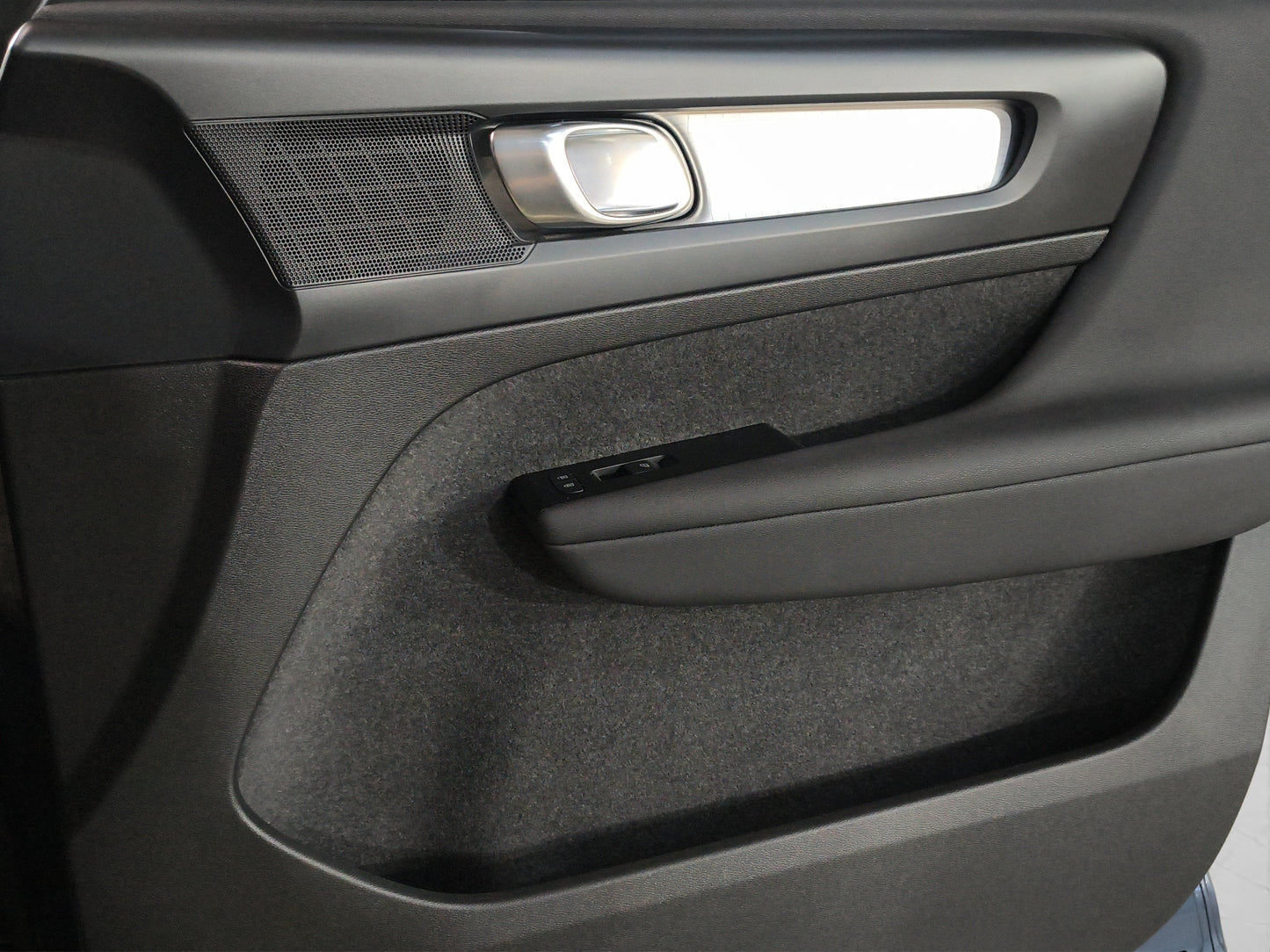 2022 Volvo XC40 Momentum T4