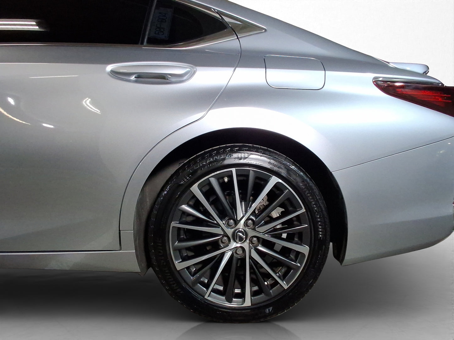 2023 Lexus ES 300H Hibrido