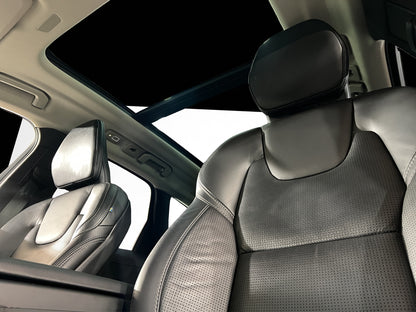2023 Volvo XC60 T8 Ultimate Recharge