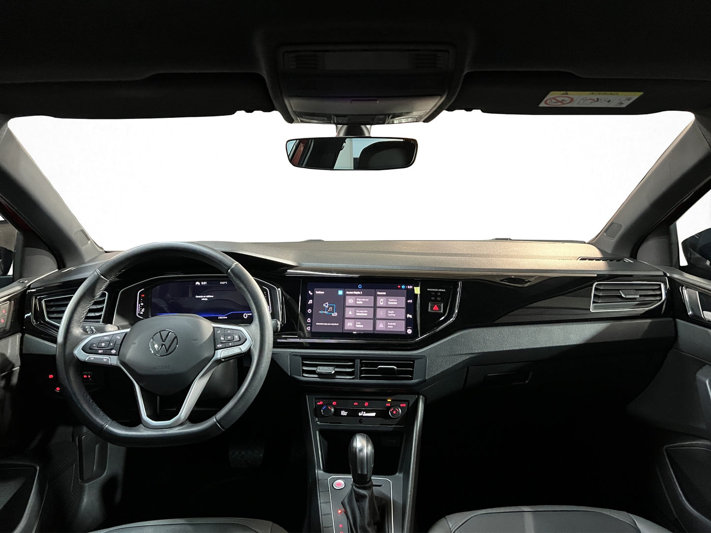 2022 Volkswagen Nivus Highline Black