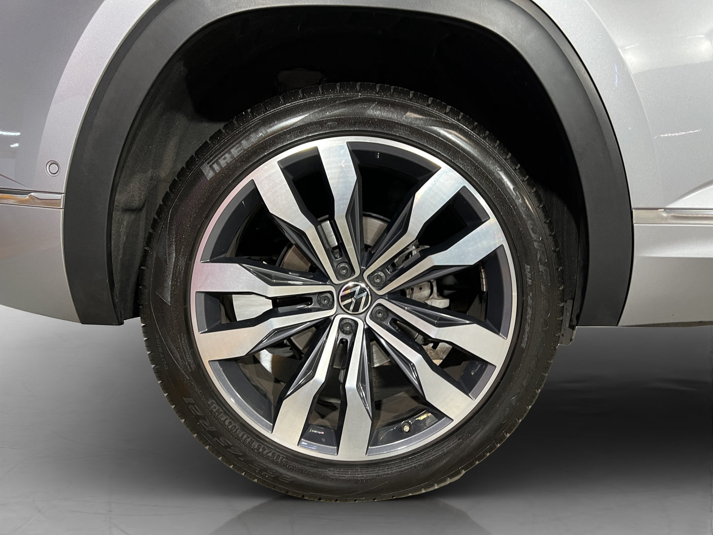 2022 Volkswagen Cross Sport R-Line