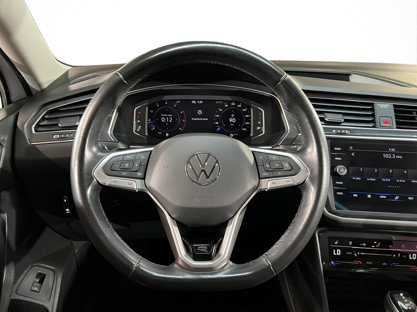2022 Volkswagen Tiguan R-Line