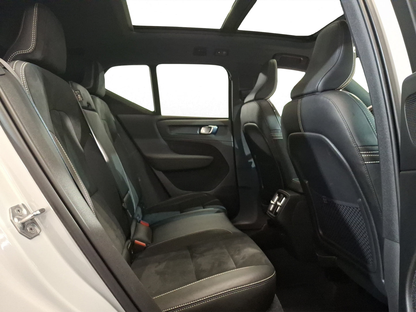2021 Volvo XC40 R-Design T5 AWD