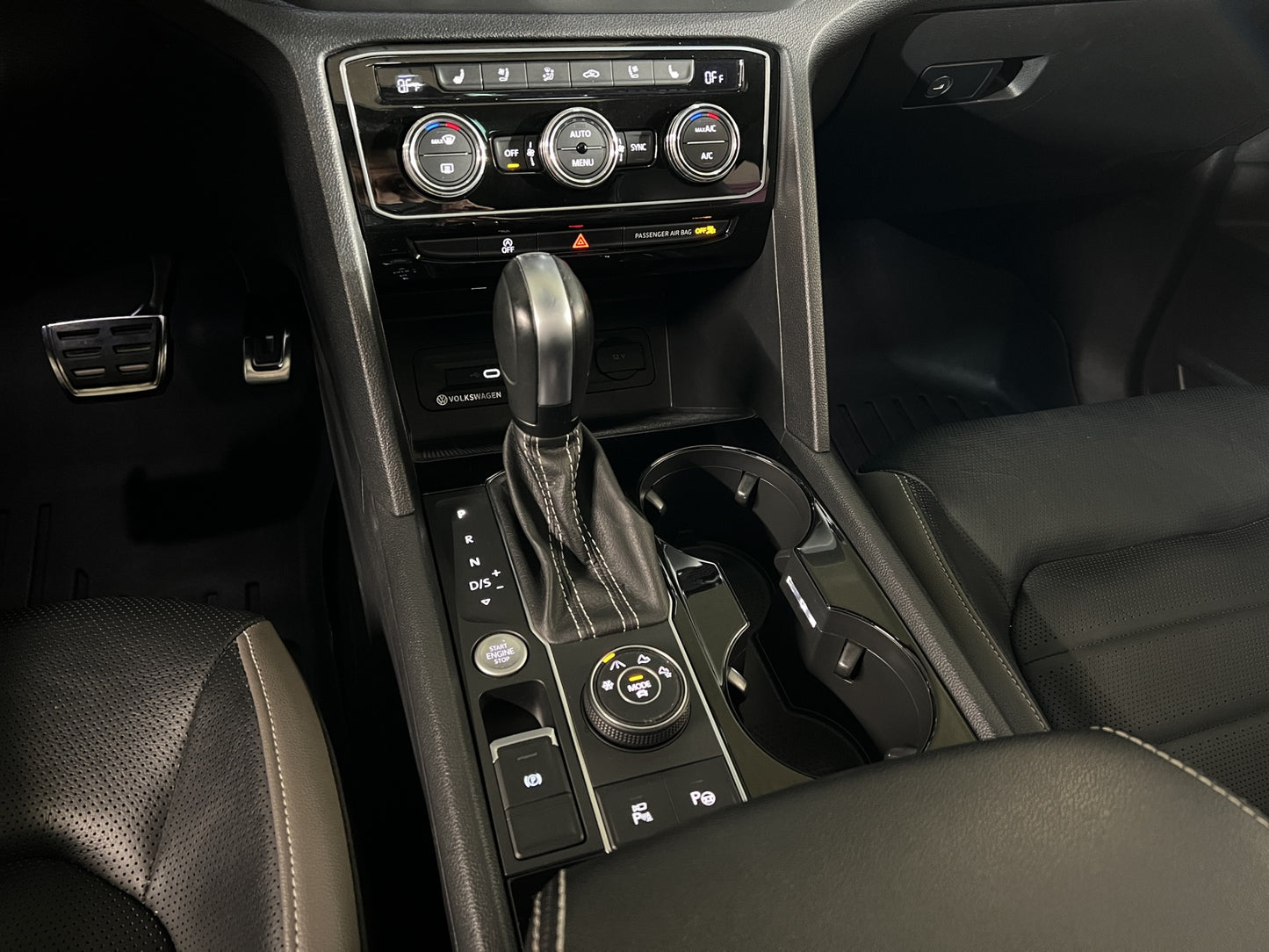 2023 Volkswagen Cross Sport R-Line