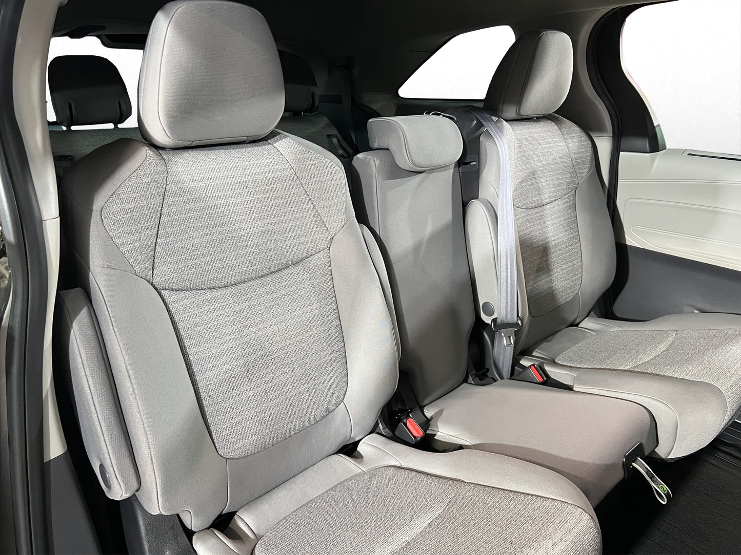 2022 Toyota Sienna LE