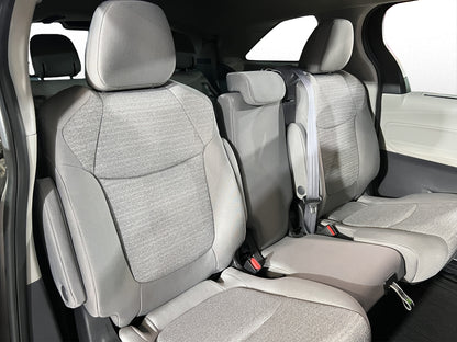 2022 Toyota Sienna LE