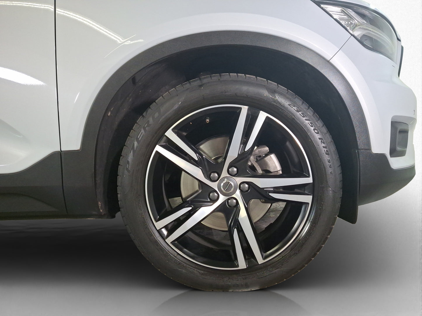2021 Volvo XC40 R-Design T5 AWD