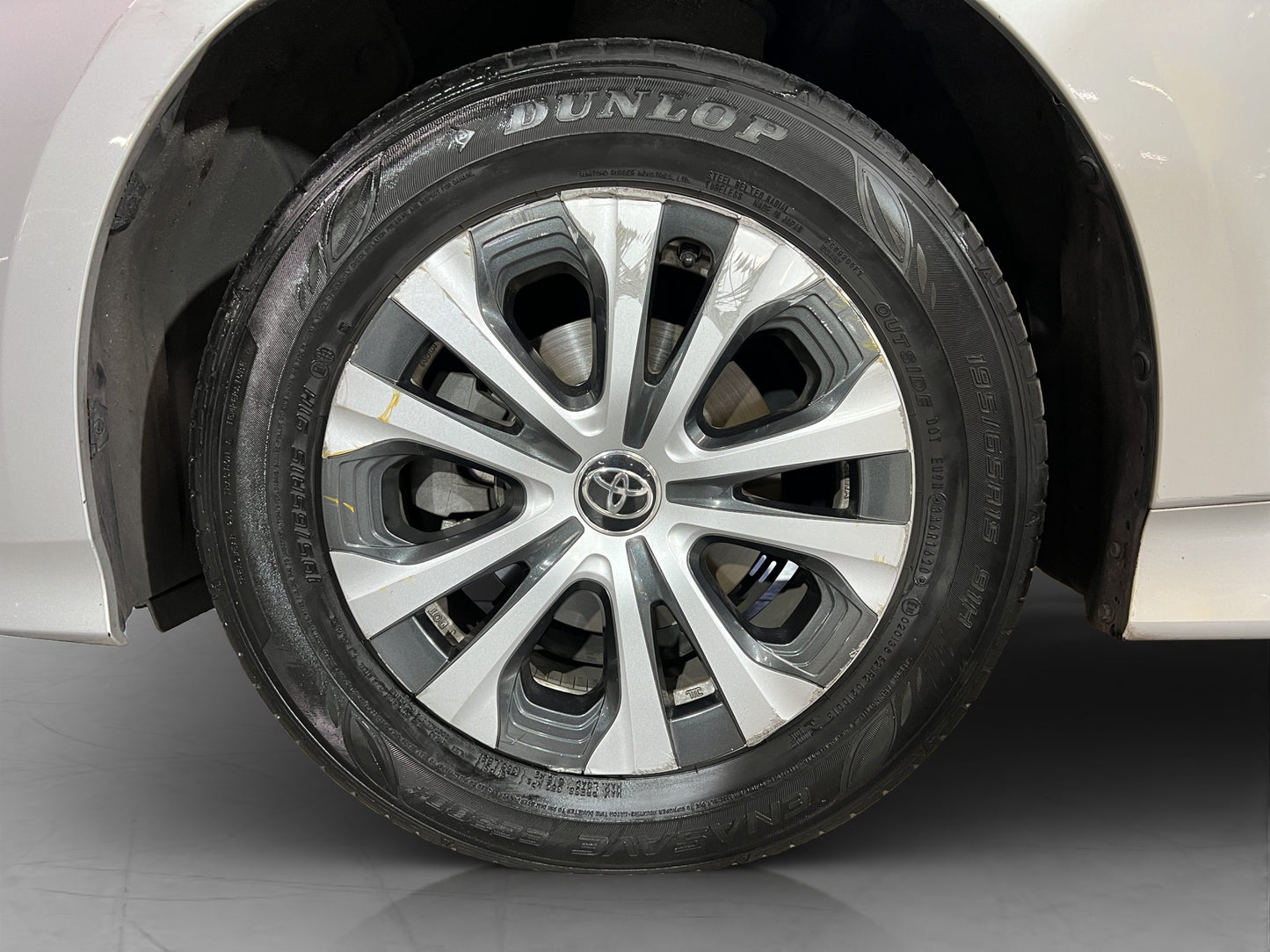 2020 Toyota Prius Híbrido Premium