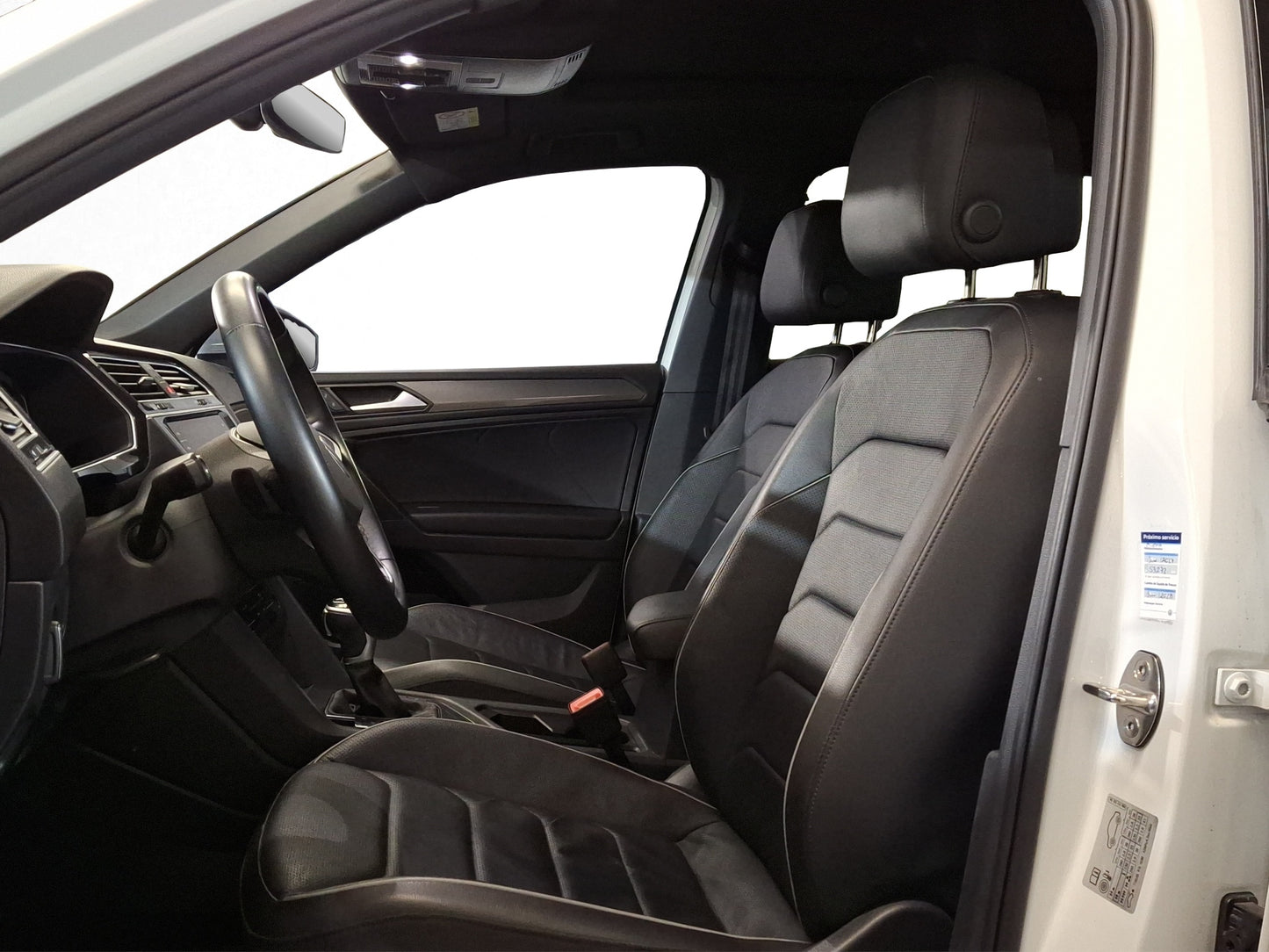 2023 Volkswagen Tiguan R-Line