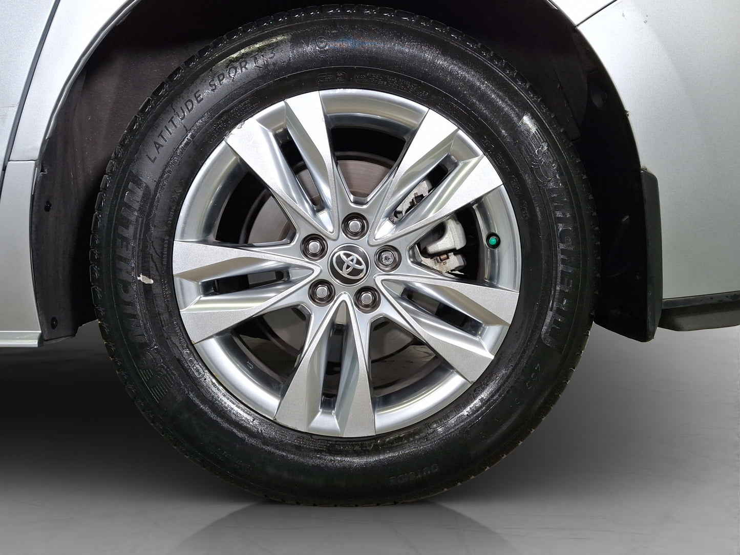 2022 Toyota Sienna XLE Piel Híbrida
