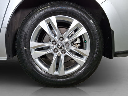 2022 Toyota Sienna XLE Piel Híbrida