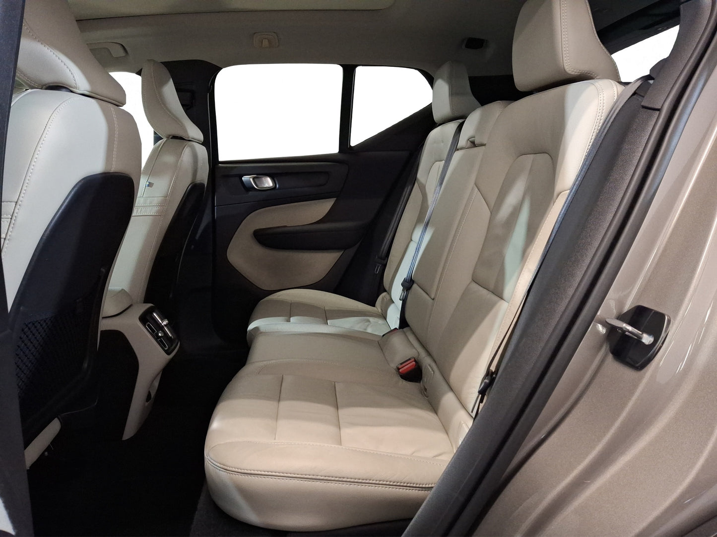 2022 Volvo XC40 Momentum T4
