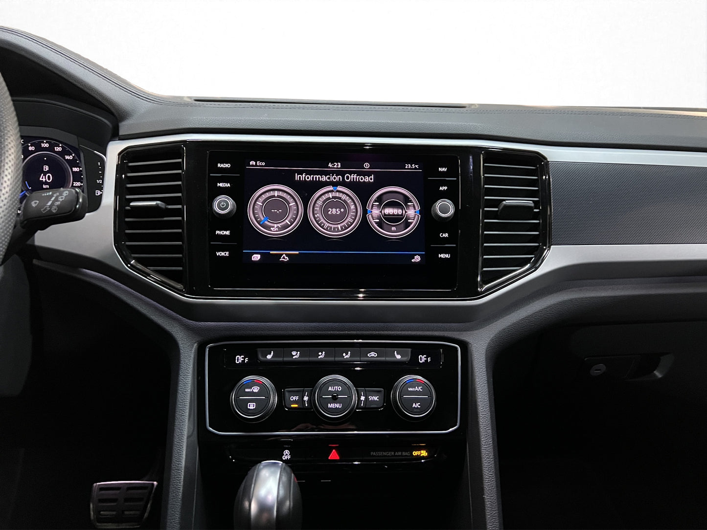 2022 Volkswagen Cross Sport R-Line