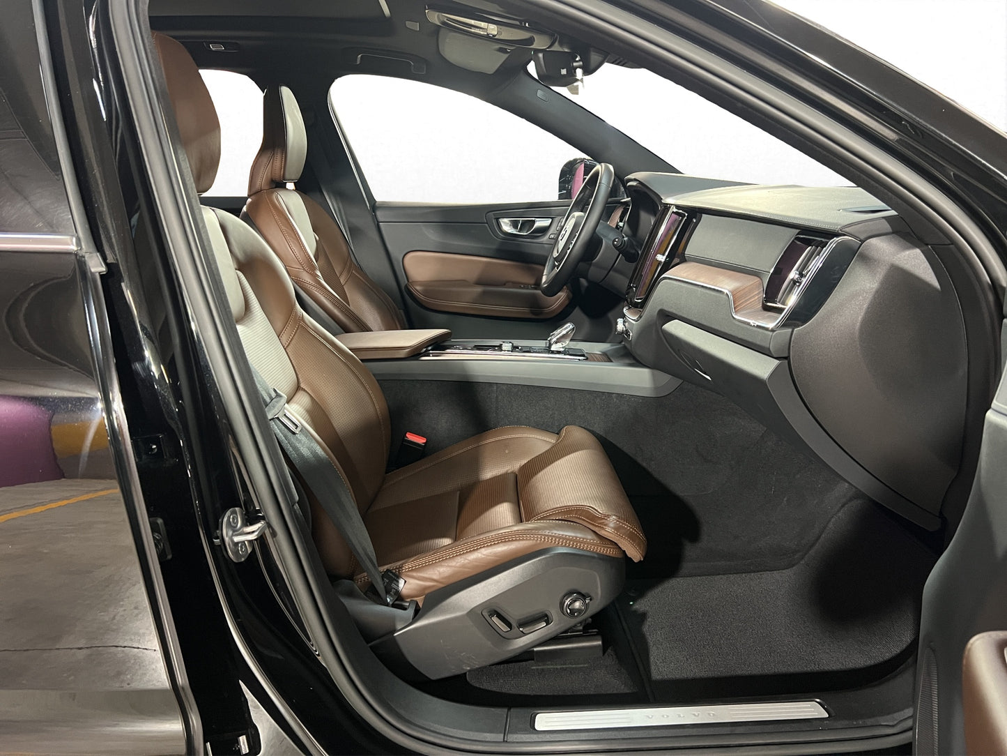 2023 Volvo XC60 B6 Ultimate AWD MHEV