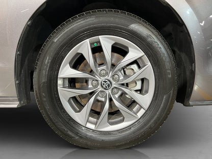 2022 Toyota Sienna LE