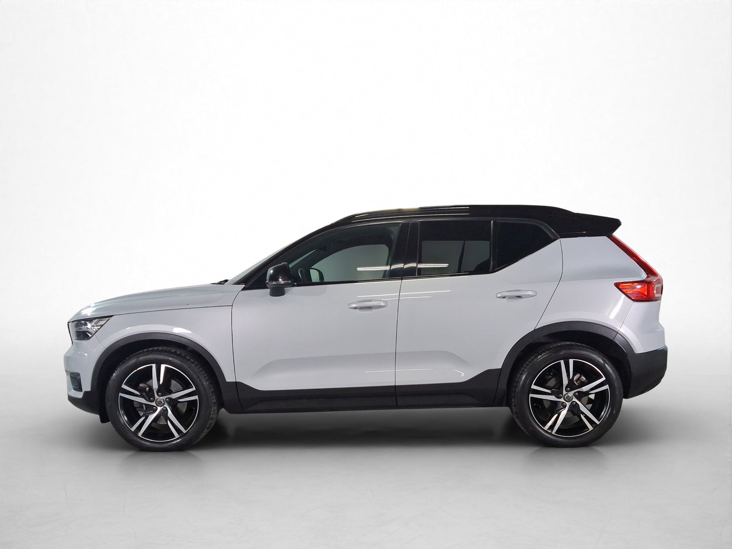 2021 Volvo XC40 R-Design T5 AWD