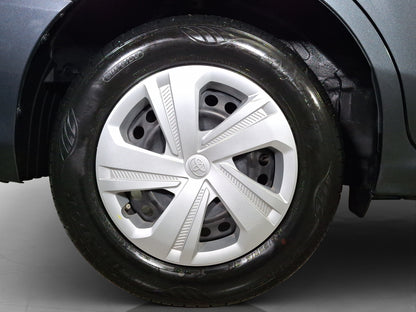 2023 Toyota Yaris Base MT