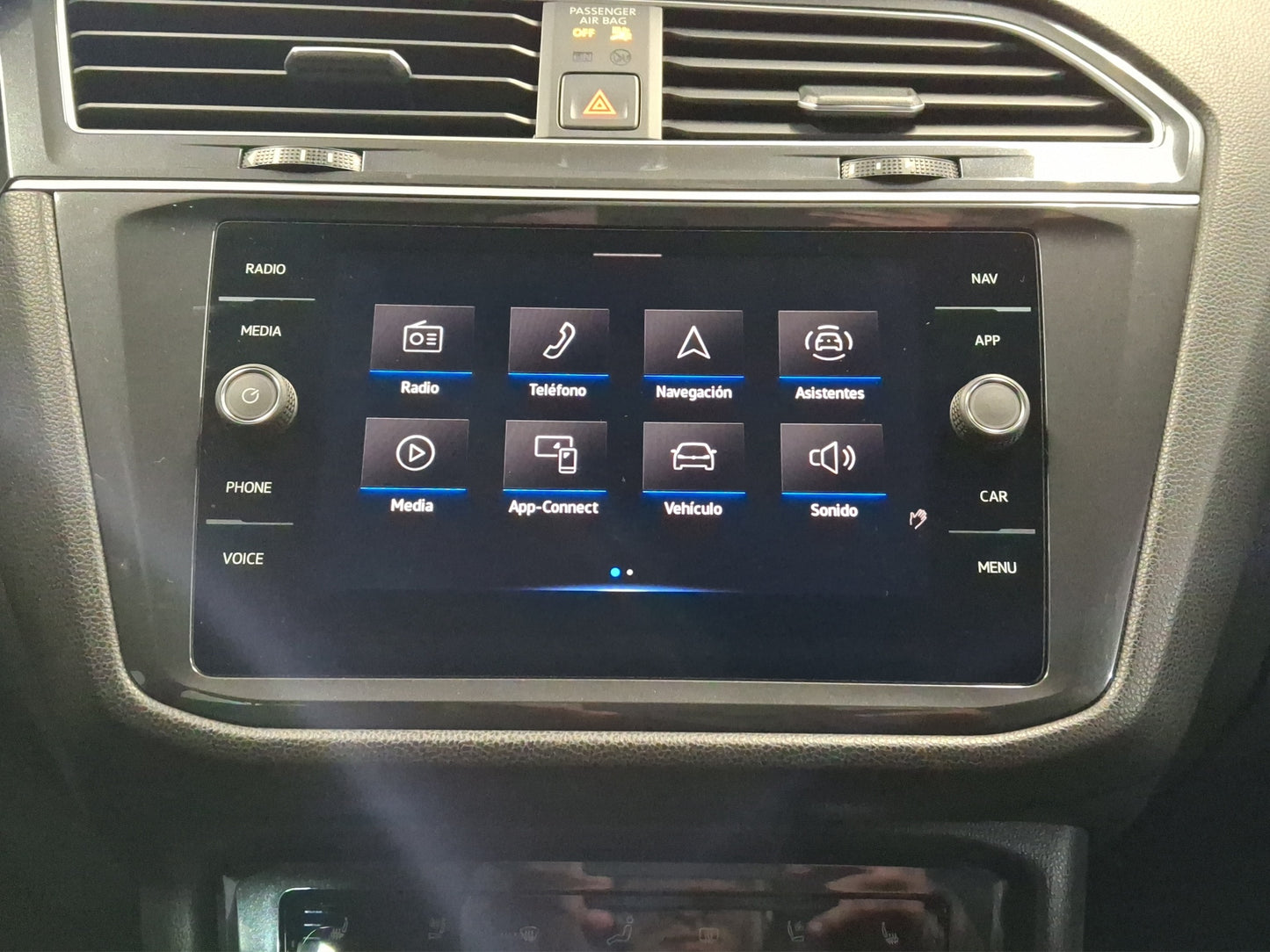 2023 Volkswagen Tiguan R-Line