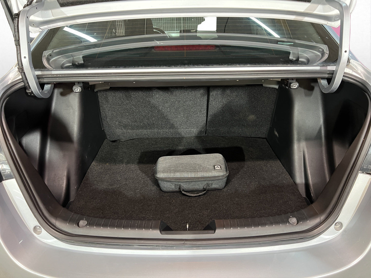 2023 Mazda 2 i