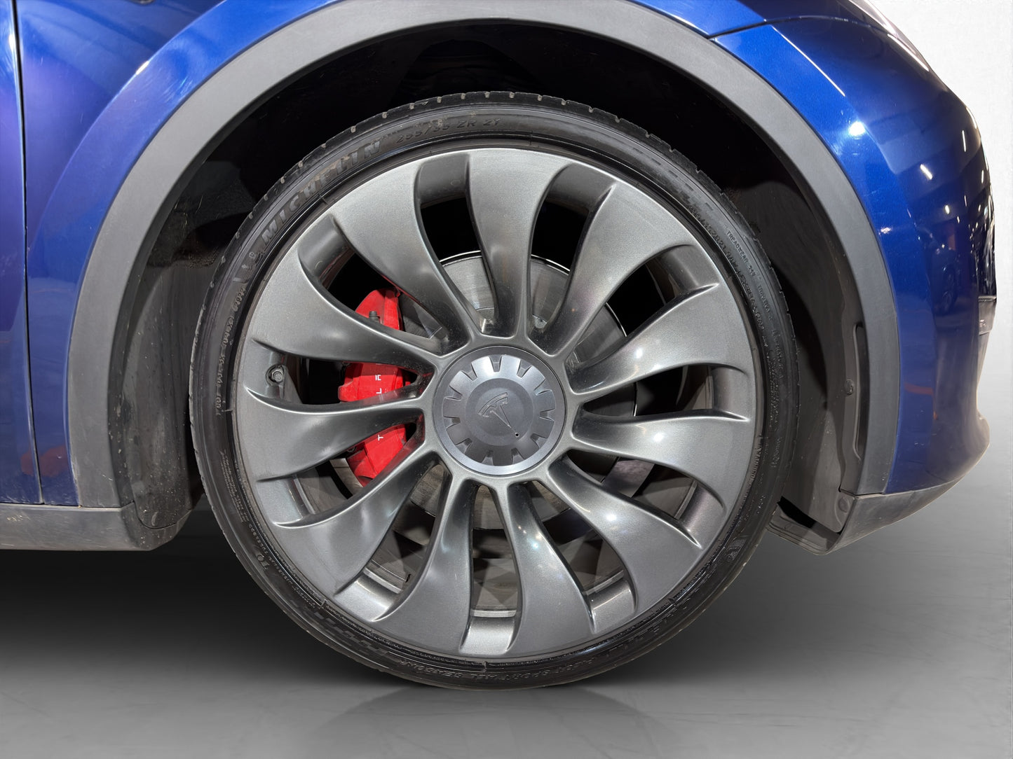 2023 Tesla Model Y Perfomance