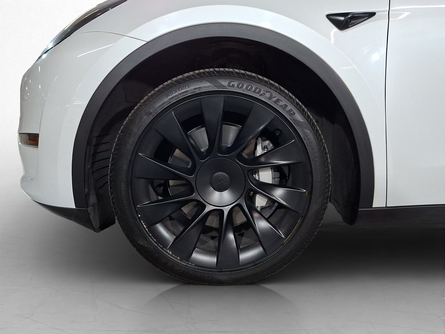 2025 Tesla Model Y Long Range Dual Motor