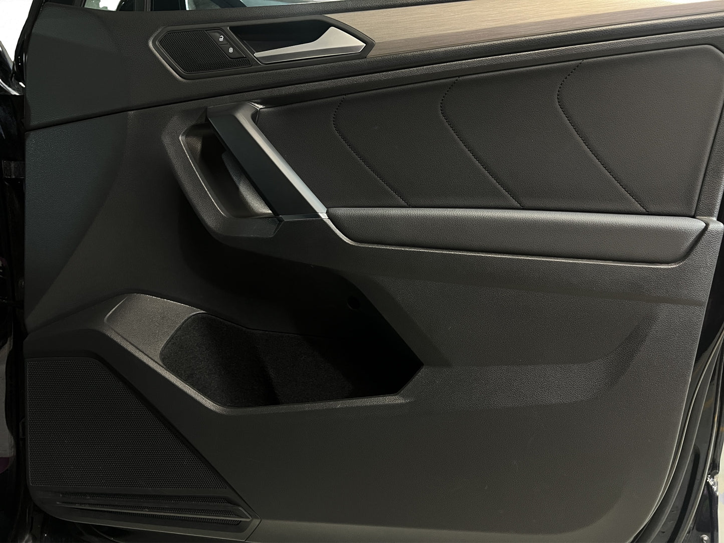 2019 Volkswagen Tiguan R-Line