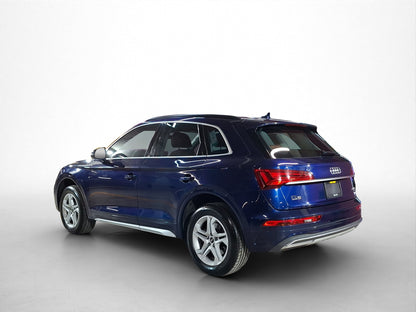 2022 Audi Q5 Select