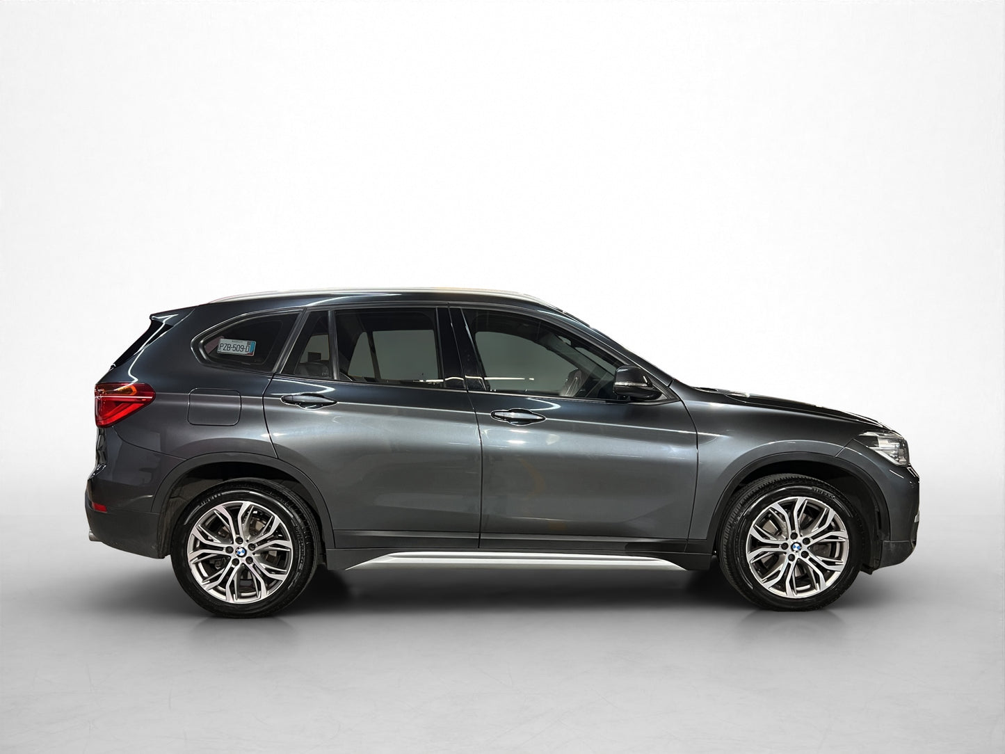 2019 BMW X1 20i X Line