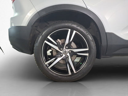 2021 Volvo XC40 R-Design T5 AWD