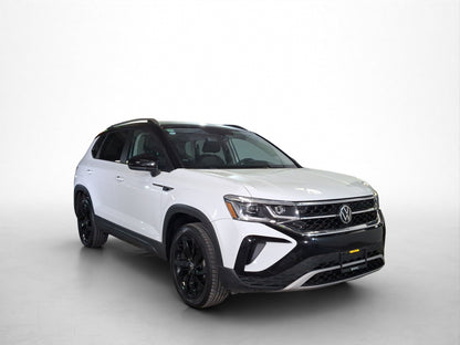2022 Volkswagen Taos Highline Black