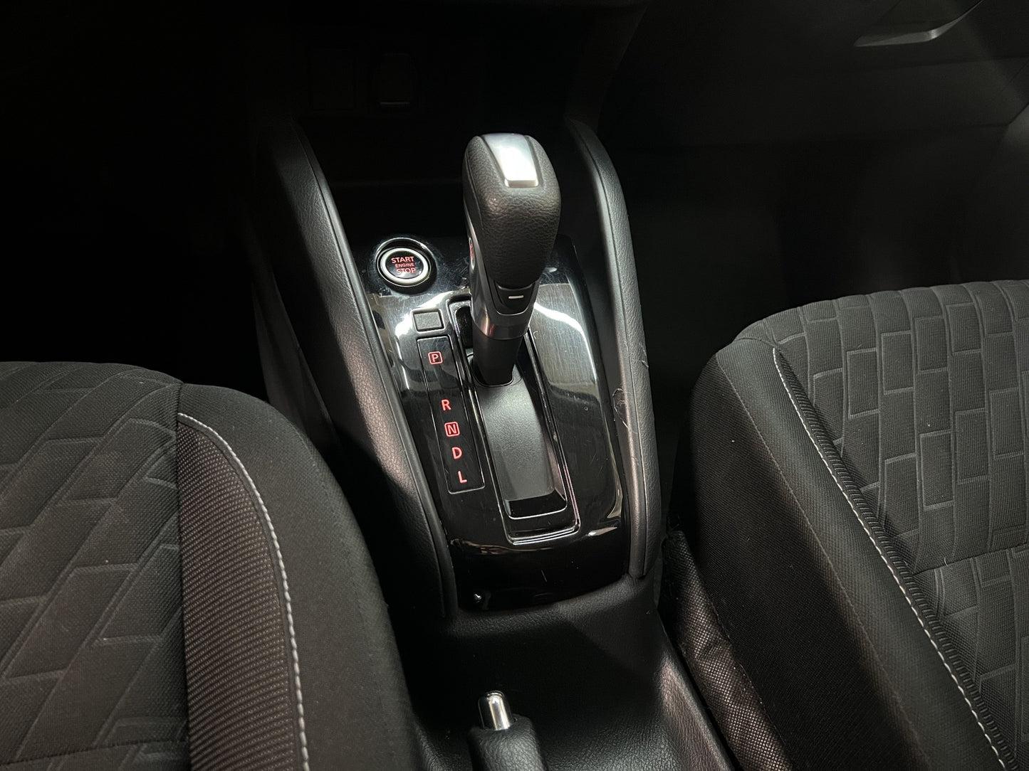 2022 Nissan Kicks Advance