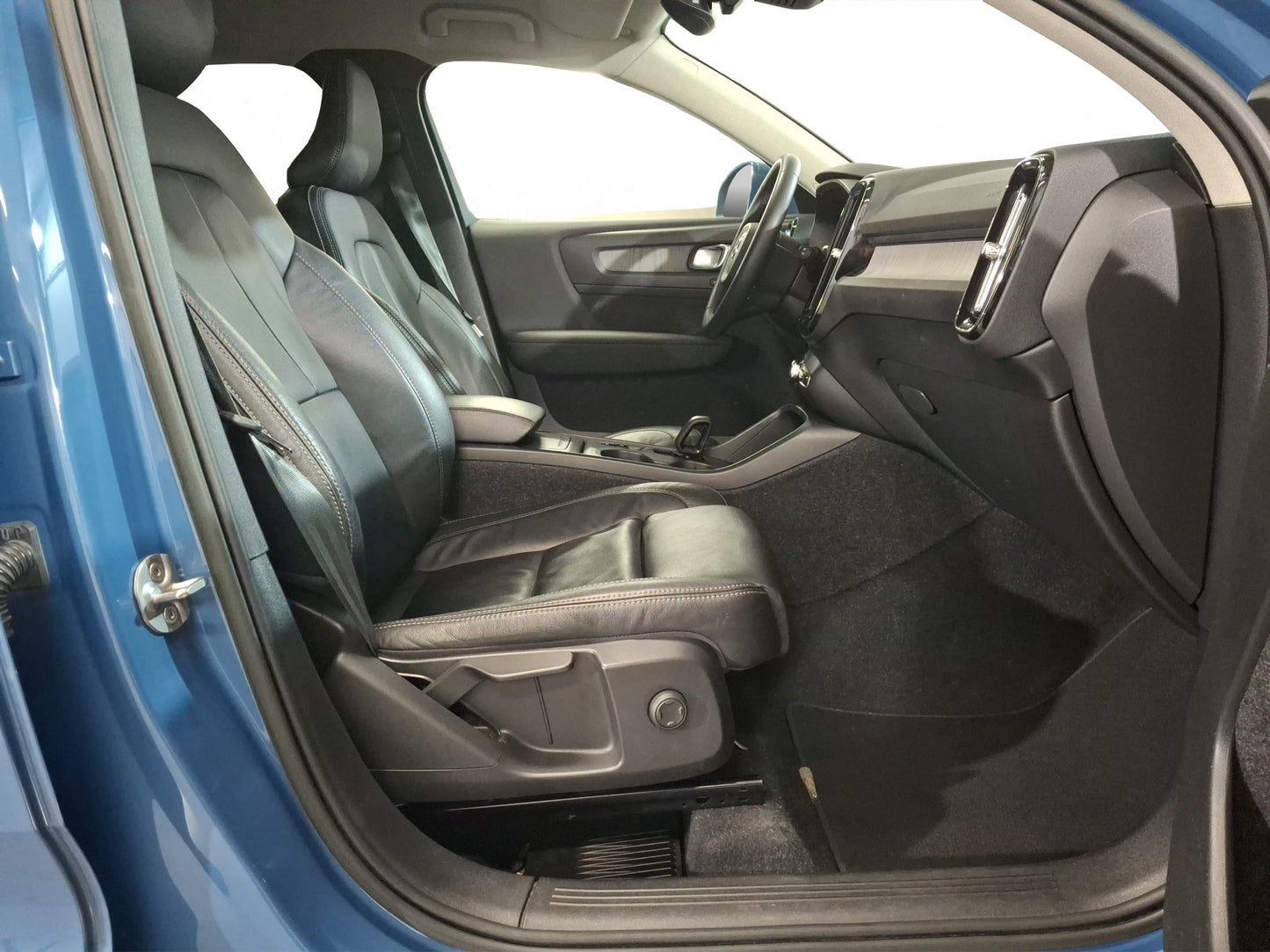 2023 Volvo XC40 B4 Plus Mild Hybrid