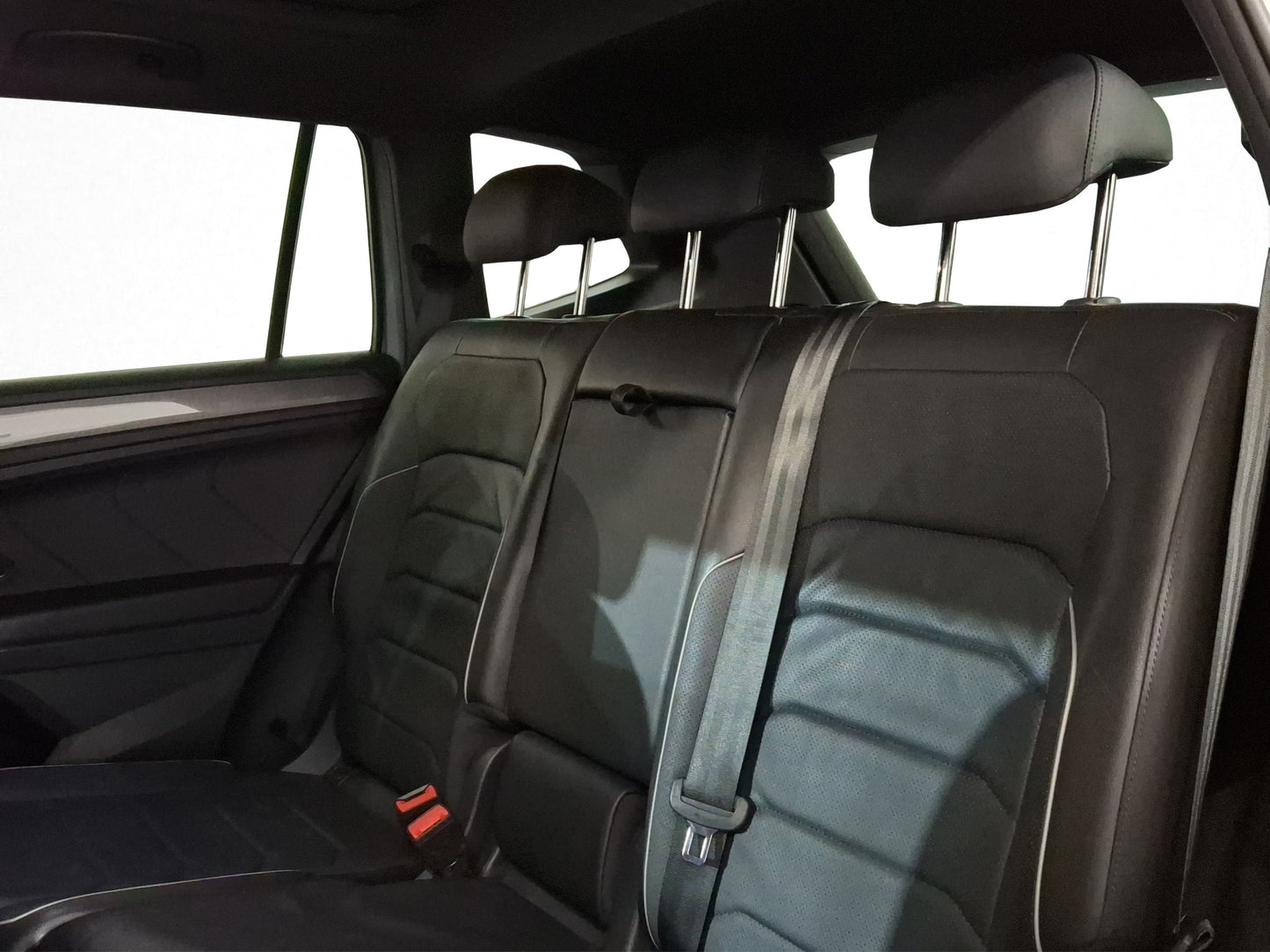 2023 Volkswagen Tiguan R-Line