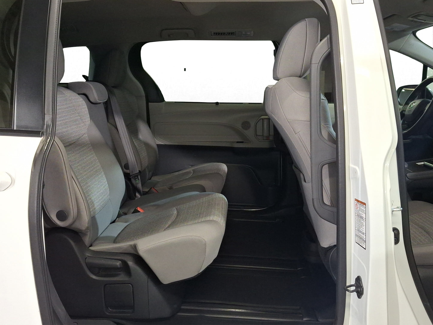 2022 Toyota Sienna LE