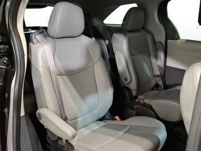 2022 Toyota Sienna XLE Piel Híbrida