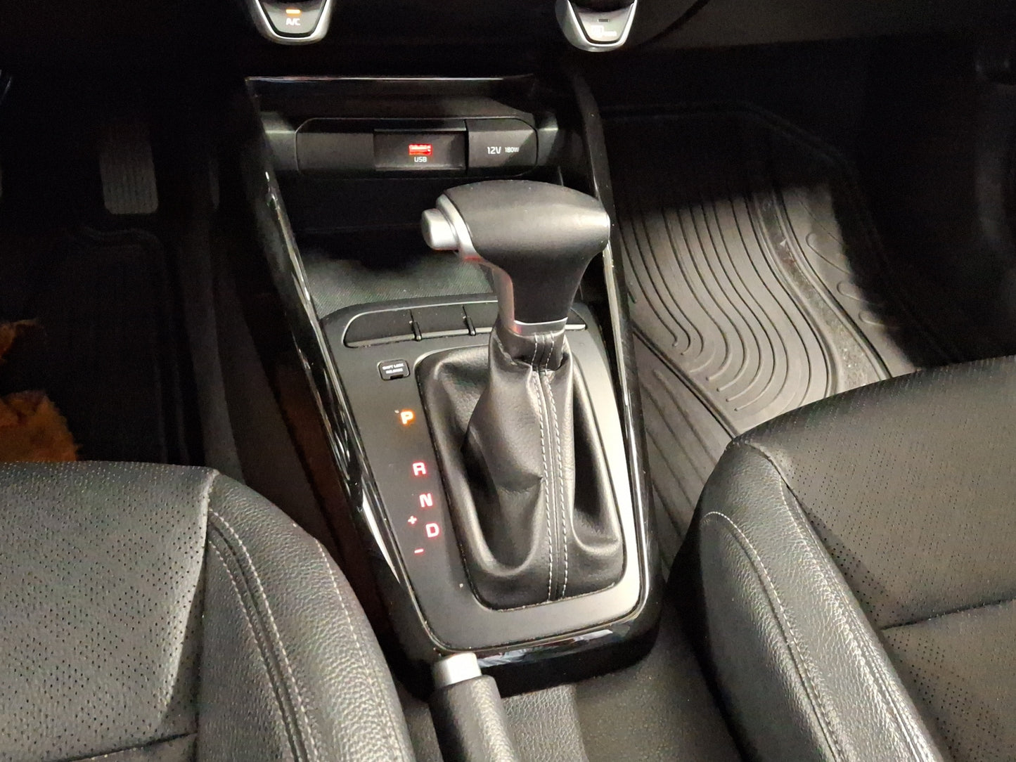 2022 KIA Rio Sedan EX