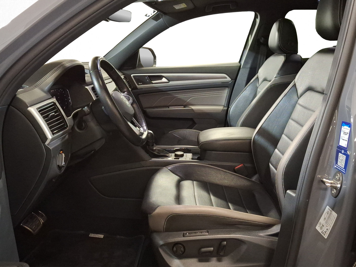 2022 Volkswagen Cross Sport R-Line