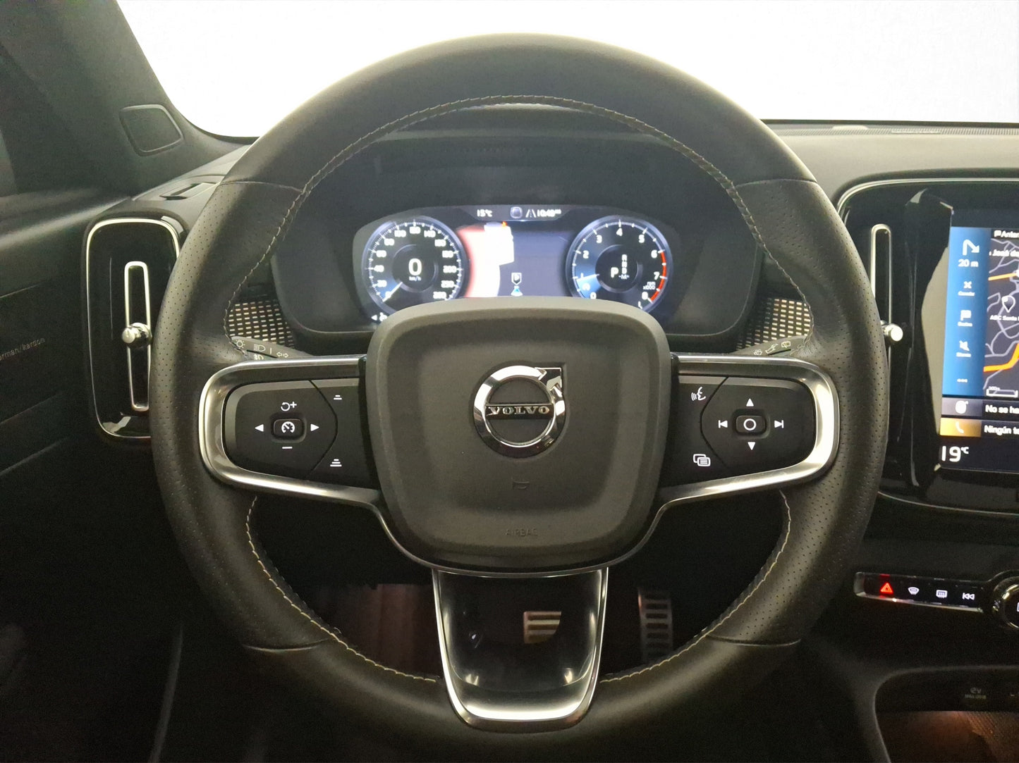 2021 Volvo XC40 R-Design T5 AWD