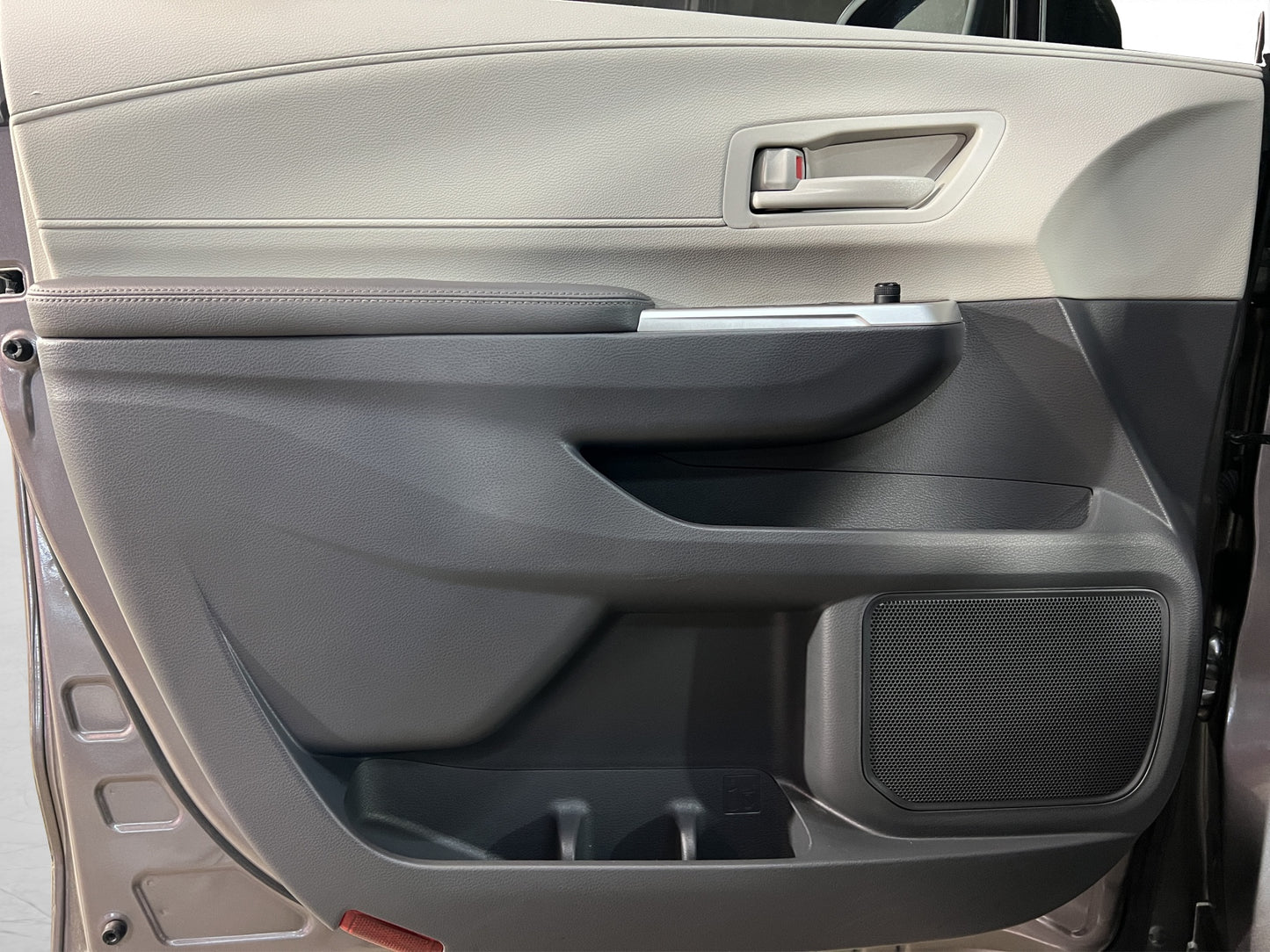 2022 Toyota Sienna LE