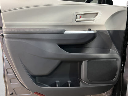 2022 Toyota Sienna LE