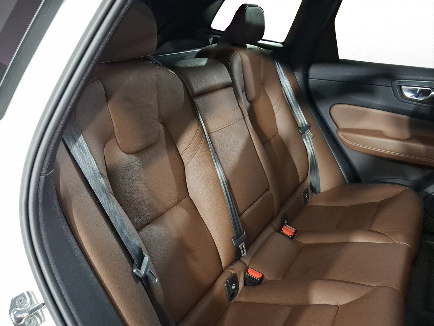 2022 Volvo XC60 Momentum B5 AWD