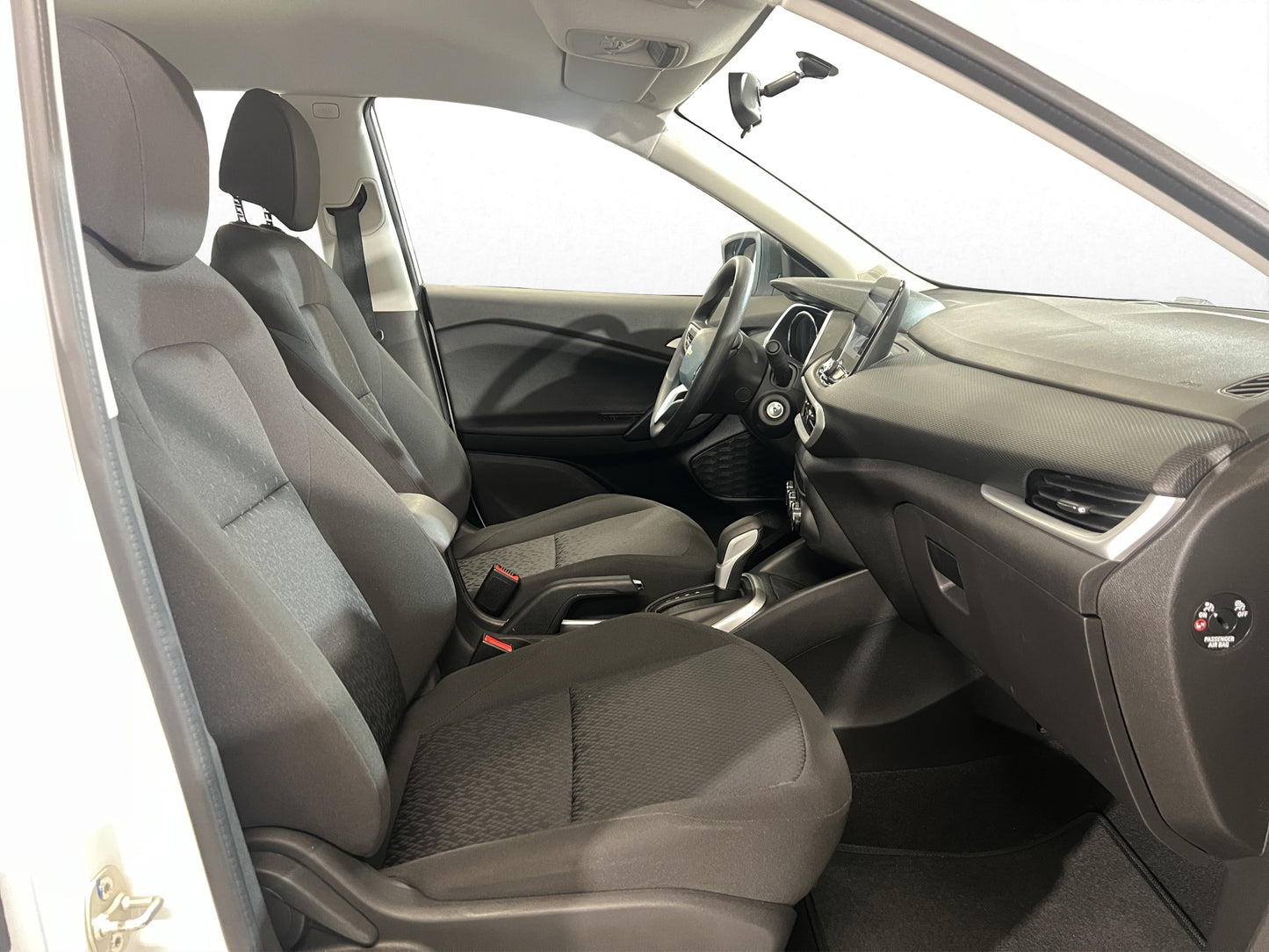 2022 Chevrolet Tracker LS