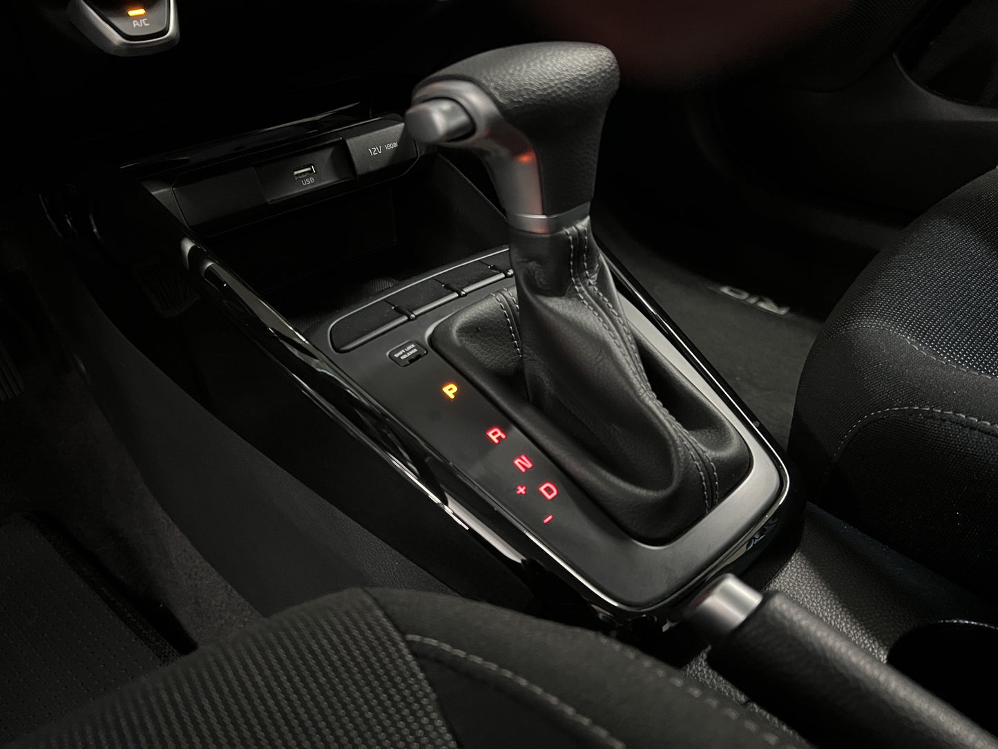 2022 KIA Rio Sedan LX