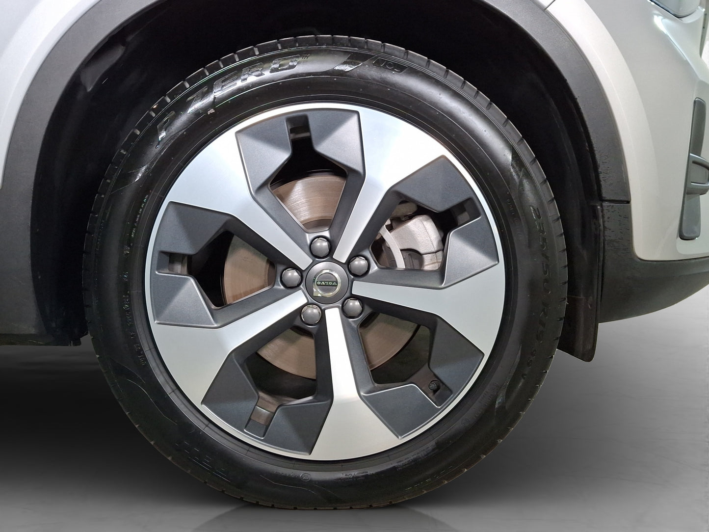 2024 Volvo XC40 B4 Plus Mild Hybrid